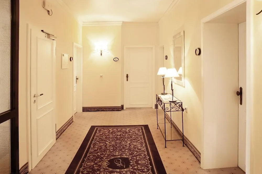 Hotel Villa Florentina Frankfurt am Main 3*,